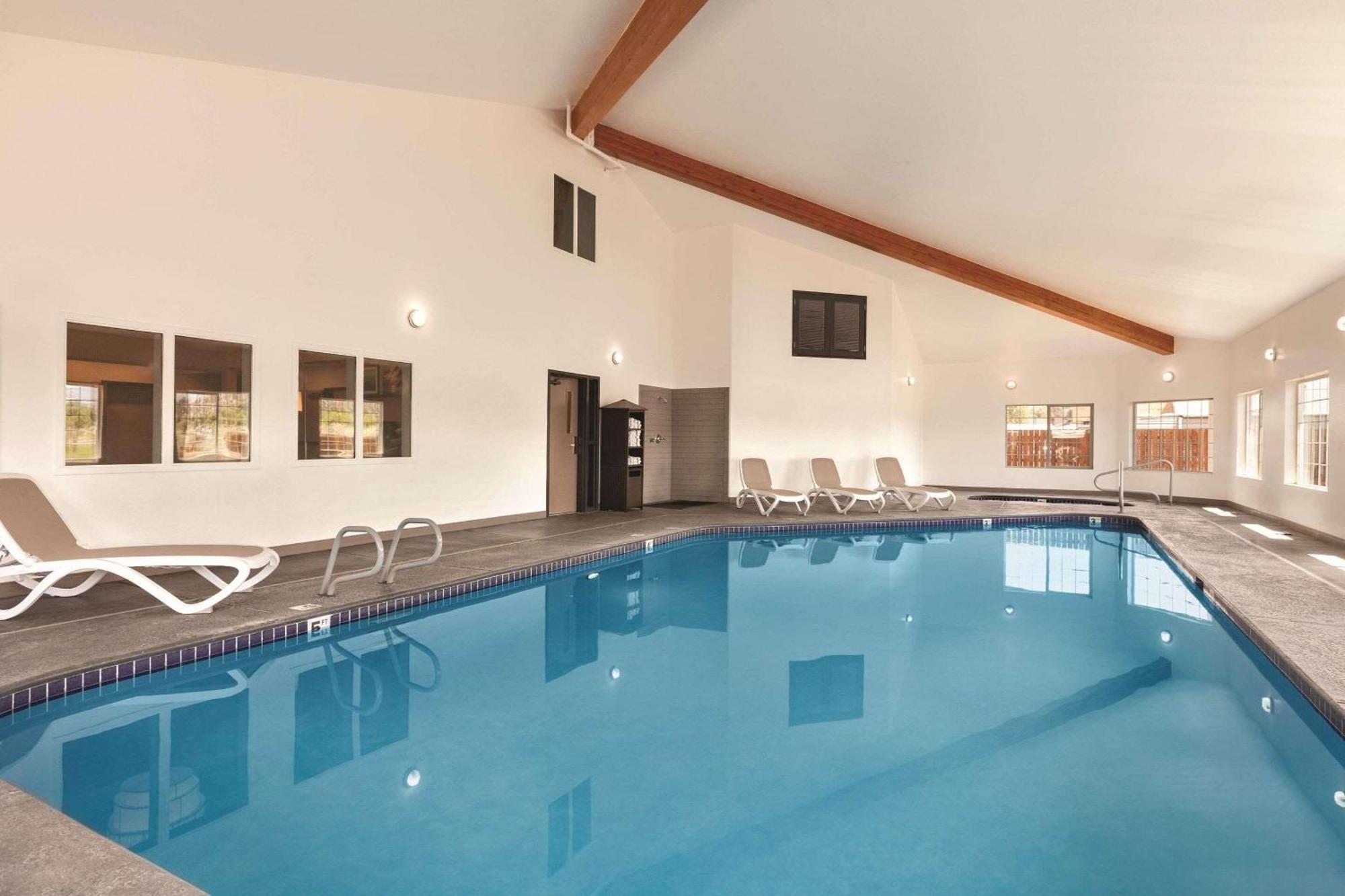 Country Inn & Suites By Radisson, Prineville, Or מראה חיצוני תמונה